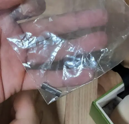 구찌벌꿀시계 남녀공용 여부 줄 있음 로렉스스타일