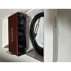 Focusrite Scarlett 2i2